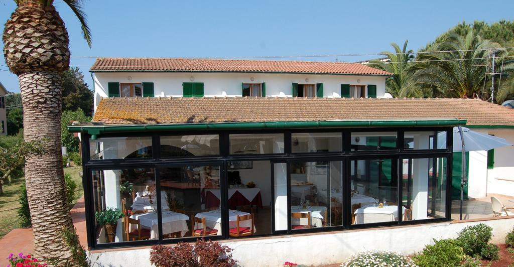 كابوليفيري Albergo Romana المظهر الخارجي الصورة